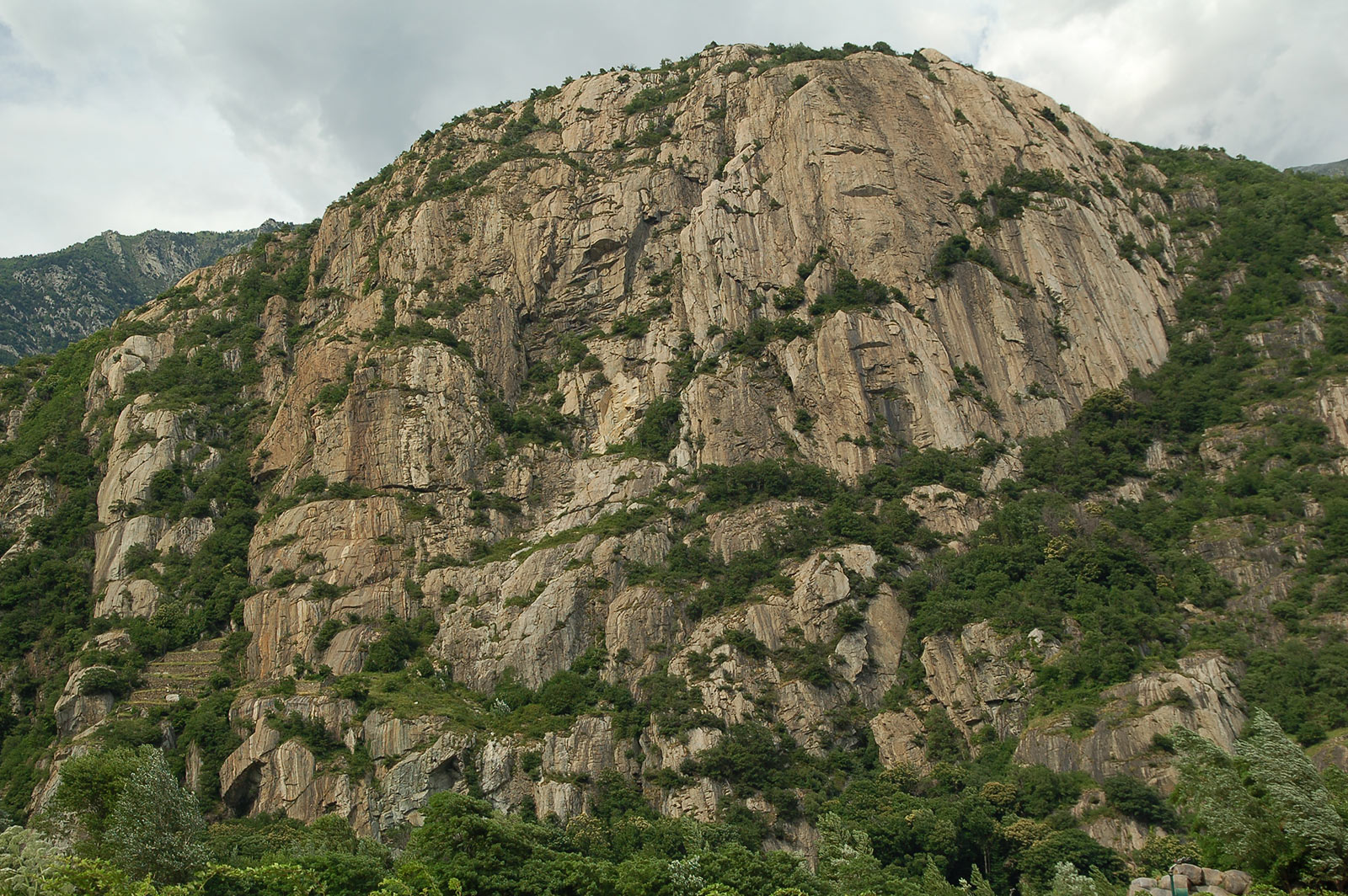 Arrampicate al Paretone e Lomasti