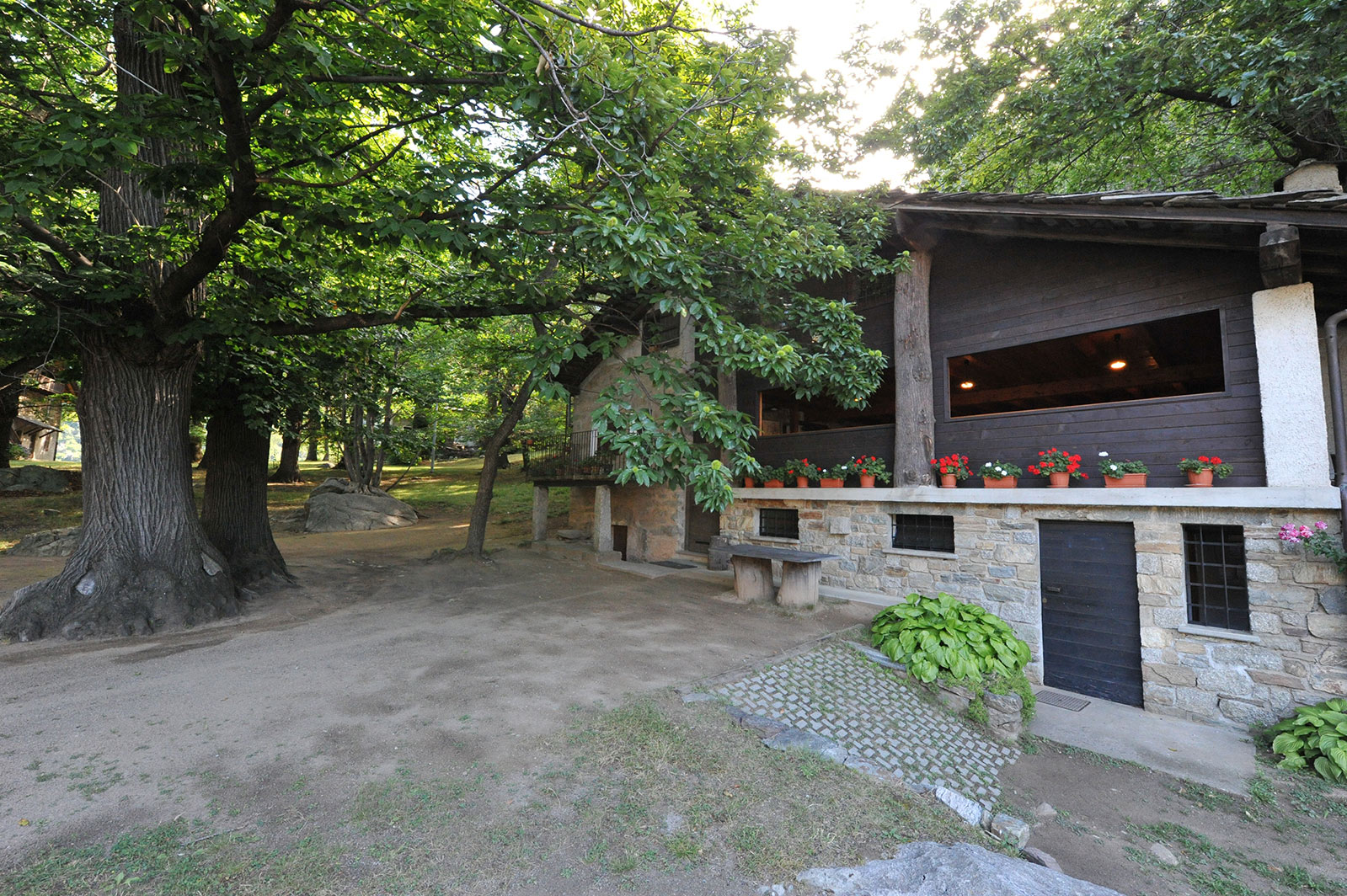 Agriturismo Lo Dzerby